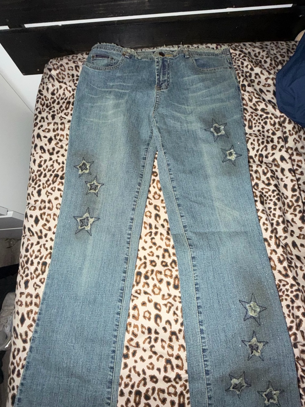 Bubblegum Blue Star-Appliqué Flared Jeans